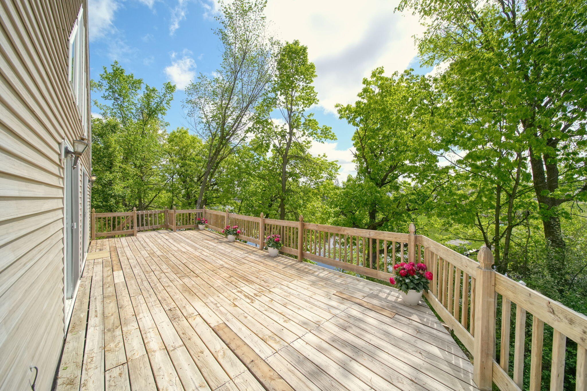 Single Family 3BR 4BA - 10771 Woodbrook Drive, Cement City, MI