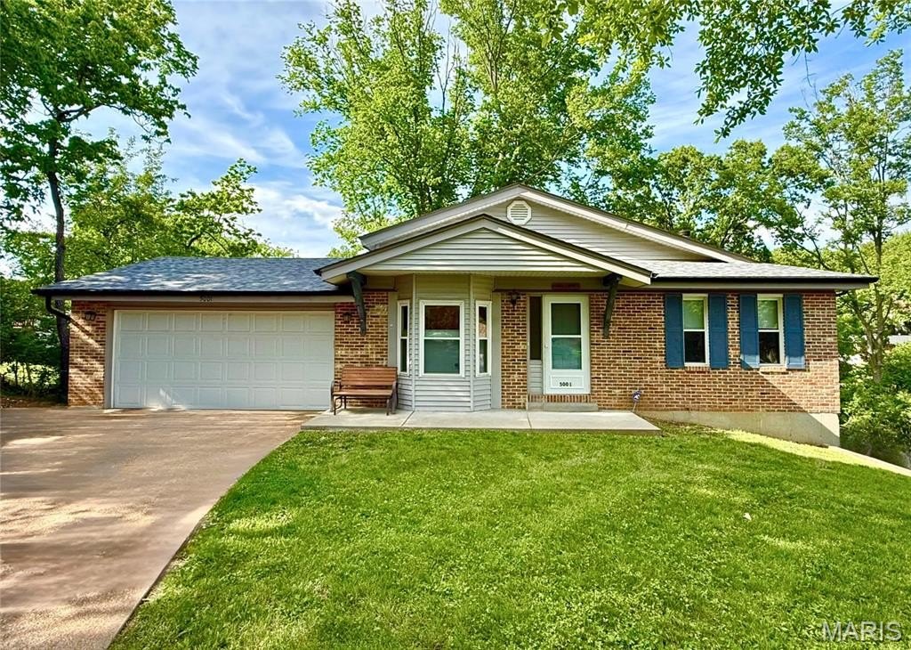 Single Family 4BR 3BA - 5001 Fawn Circle, Imperial, MO