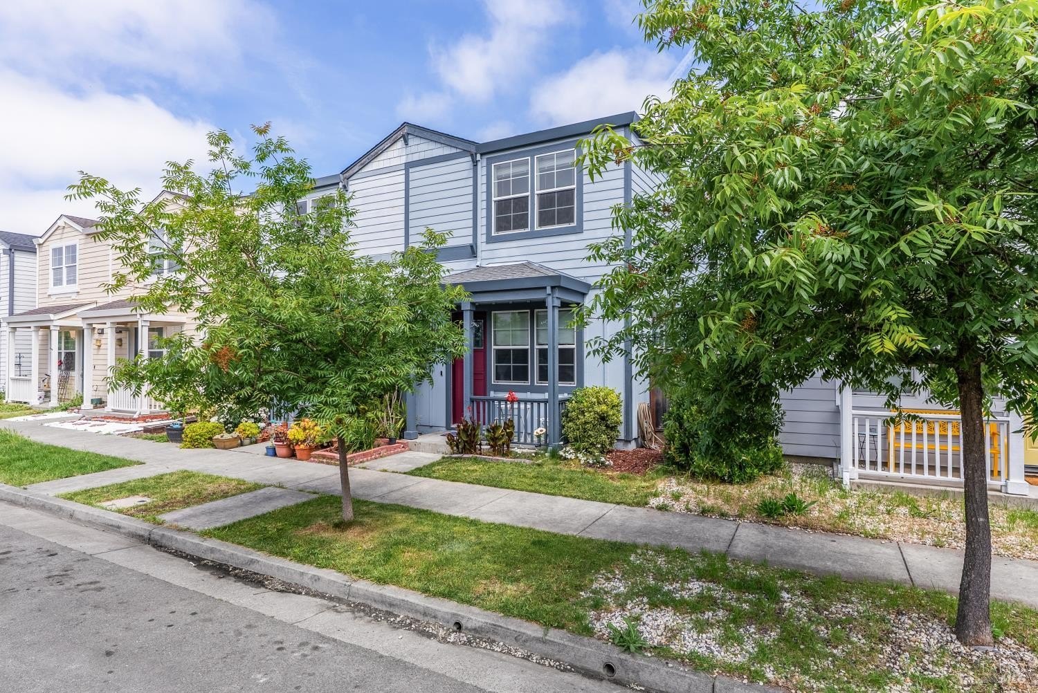 Single Family 4BR 3BA - 2556 N Village Drive, Santa Rosa, CA
