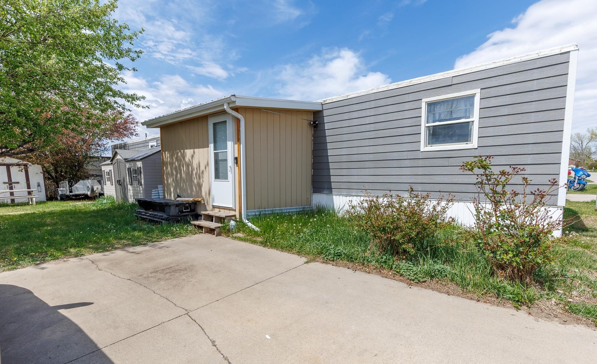 Single Family 3BR 1BA - 4200 E Hwy 44, Rapid City, SD