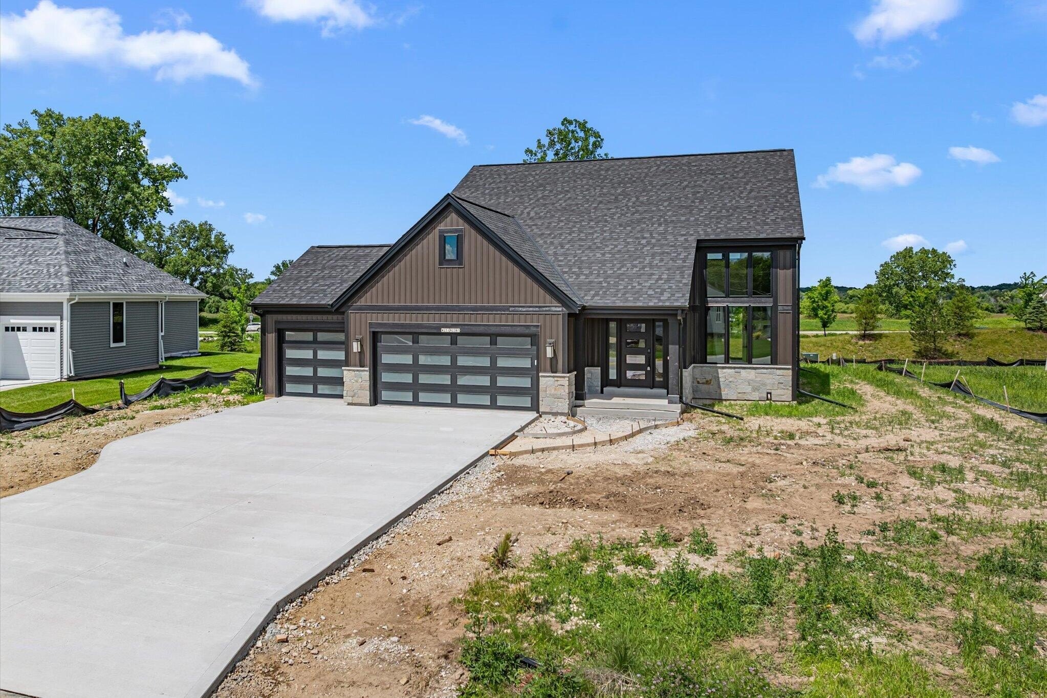 Other 3BR 3BA - W251N2385 Valleyview Cir, Pewaukee, WI