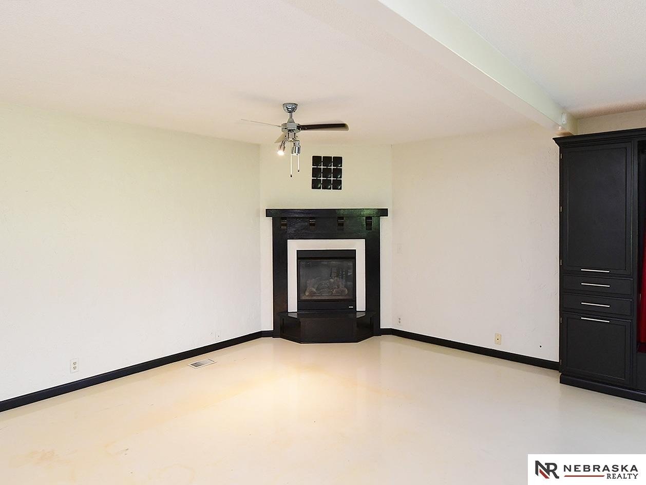Single Family 3BR 6BA - 5606 S 126th Circle, Omaha, NE