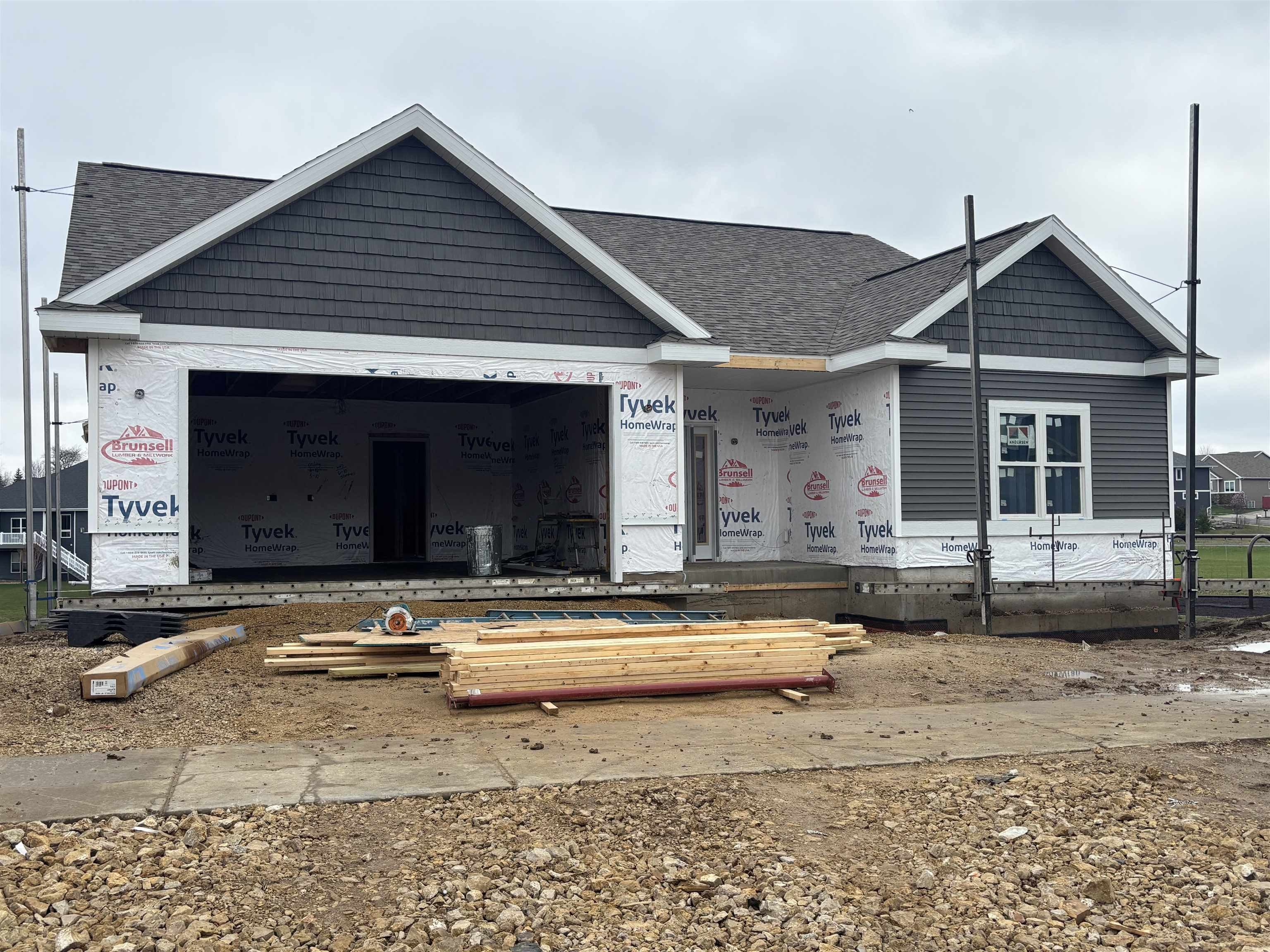 Single Family 4BR 3BA - 9720 Grey Kestrel Drive, Verona, WI