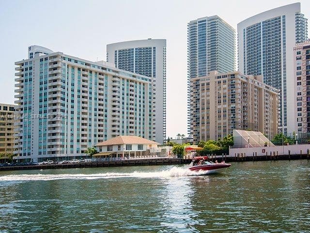 Condo 2BR 2BA - 1833 S Ocean Dr, Hallandale Beach, FL