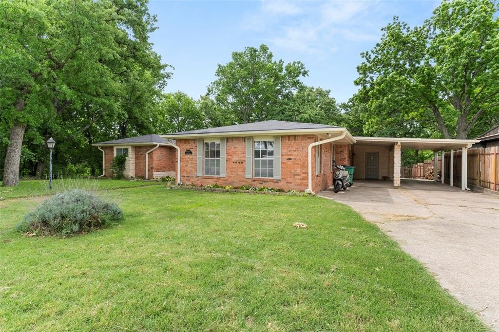 Single Family 3BR 3BA - 1010 Nina Street, Bowie, TX