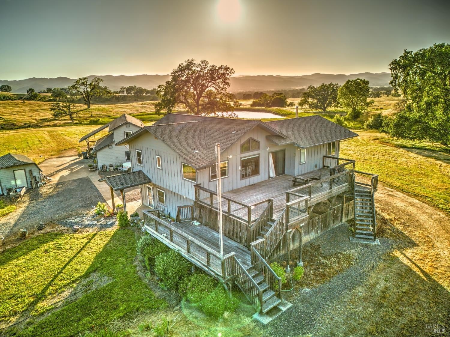 Single Family 2BR 2BA - 12020 Burris Lane, Potter Valley, CA