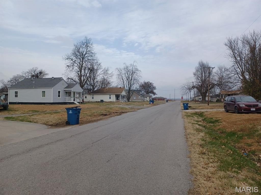 Single Family 2BR 1BA - 302 N 3rd Street, Chaffee, MO