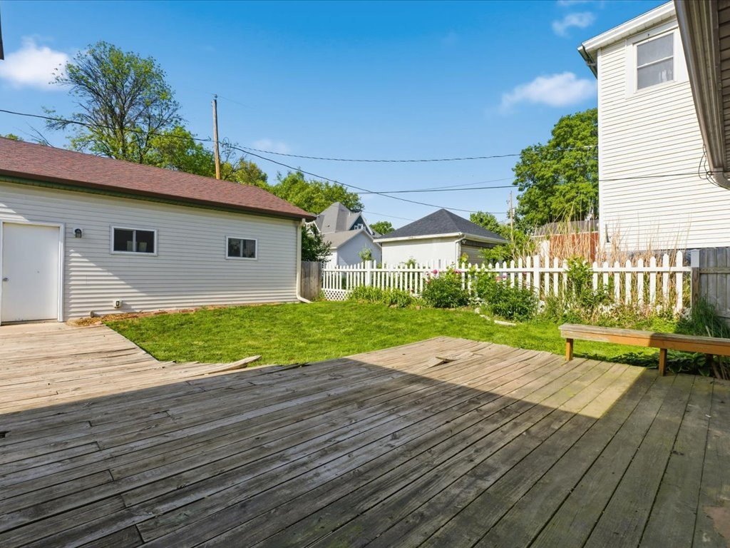 Single Family 2BR 1BA - 601 9th Avenue, Shenandoah, IA