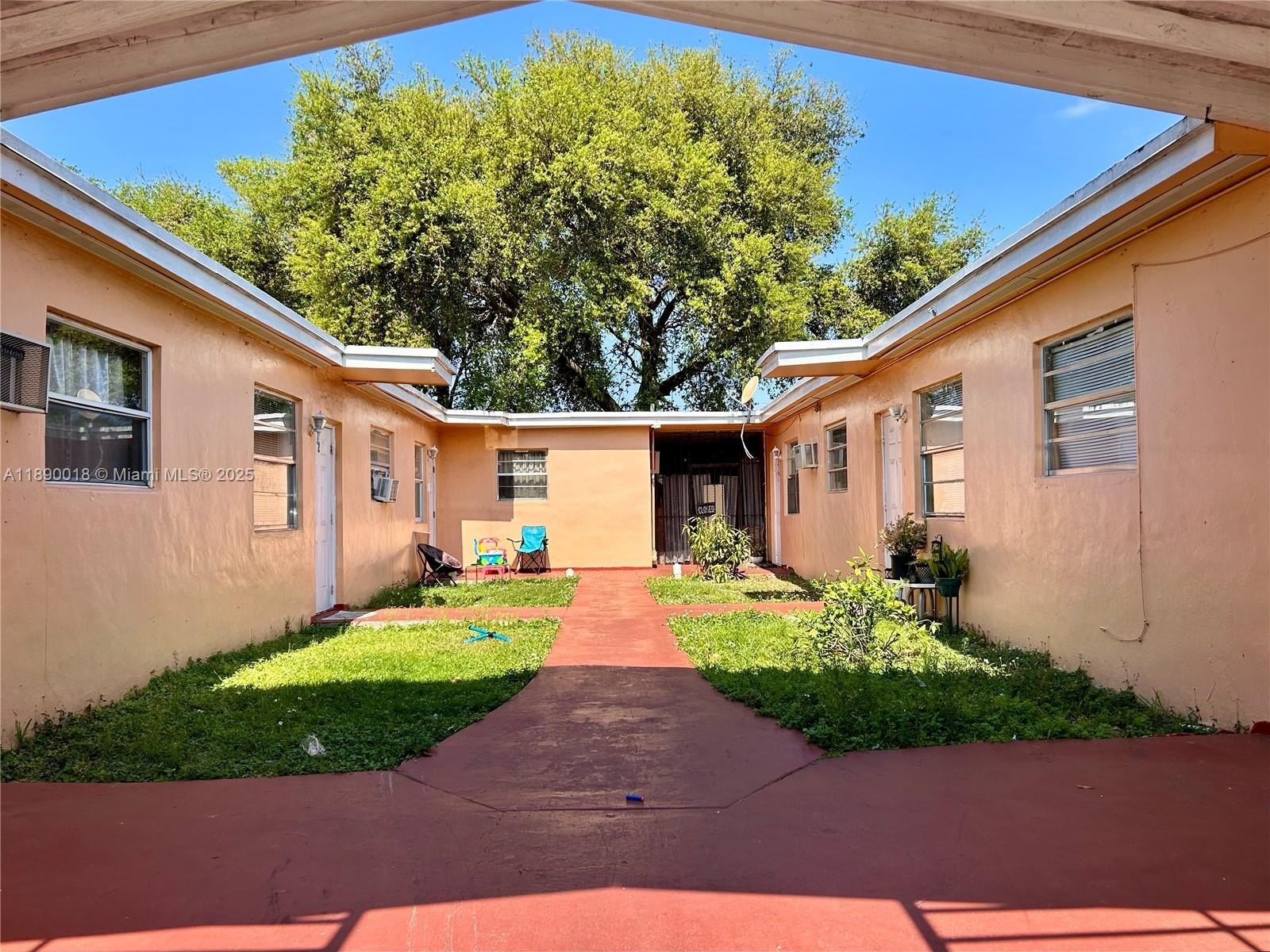 Four-plex 7BR 6BA - 2013 Washington Ave, Opa-Locka, FL