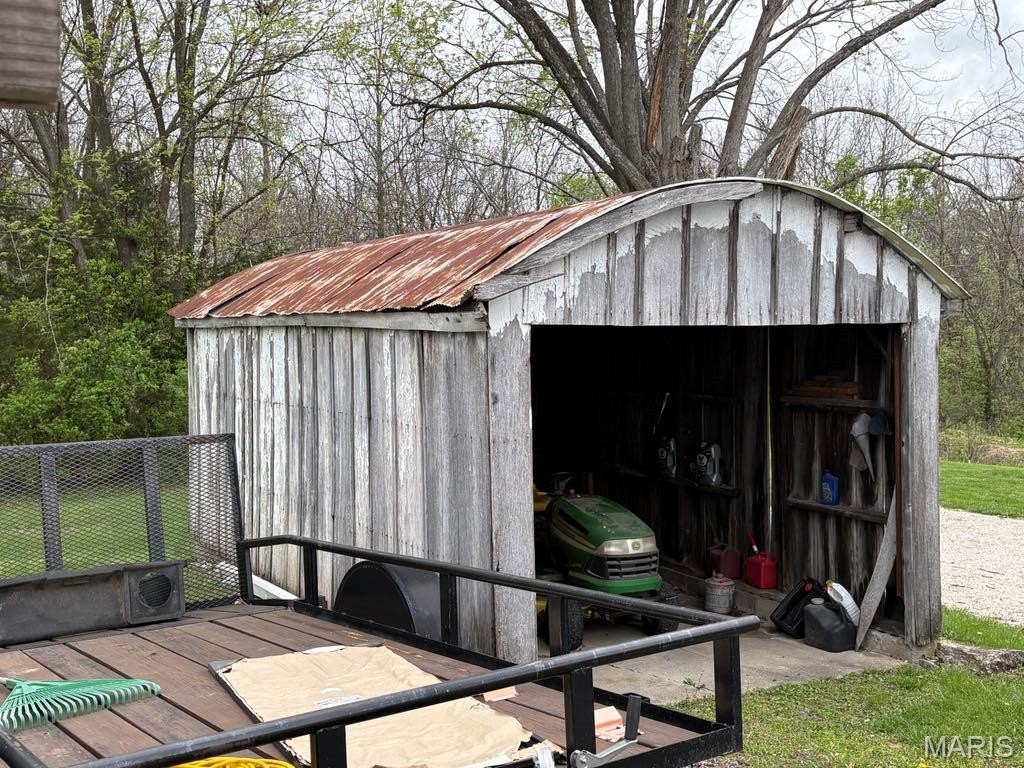 Single Family 3BR 1BA - 227 S State Highway 47, Warrenton, MO