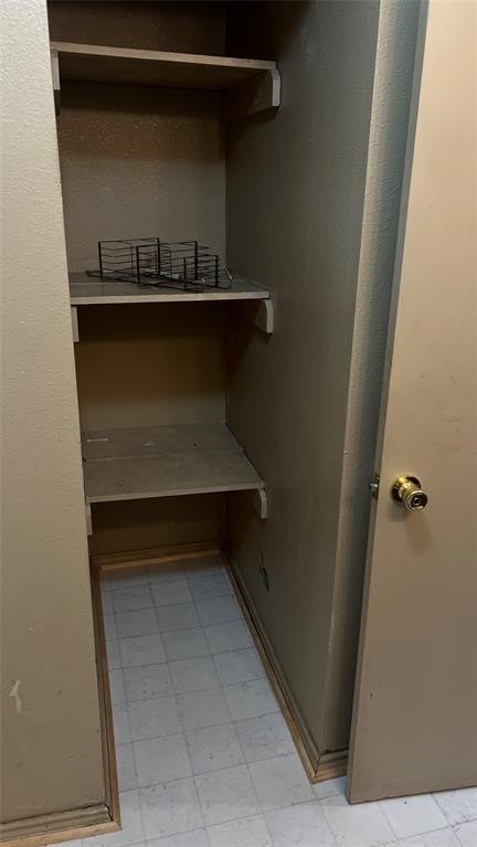 Single Family 2BR 1BA - 1325 E Sherman Street, Paris, TX