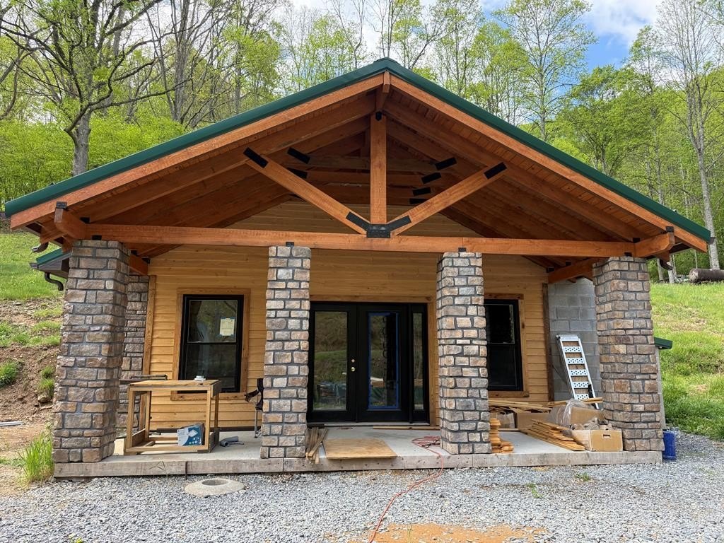Single Family 1BR 1BA - 1454 Saxon Bolt Road, SAXON, WV