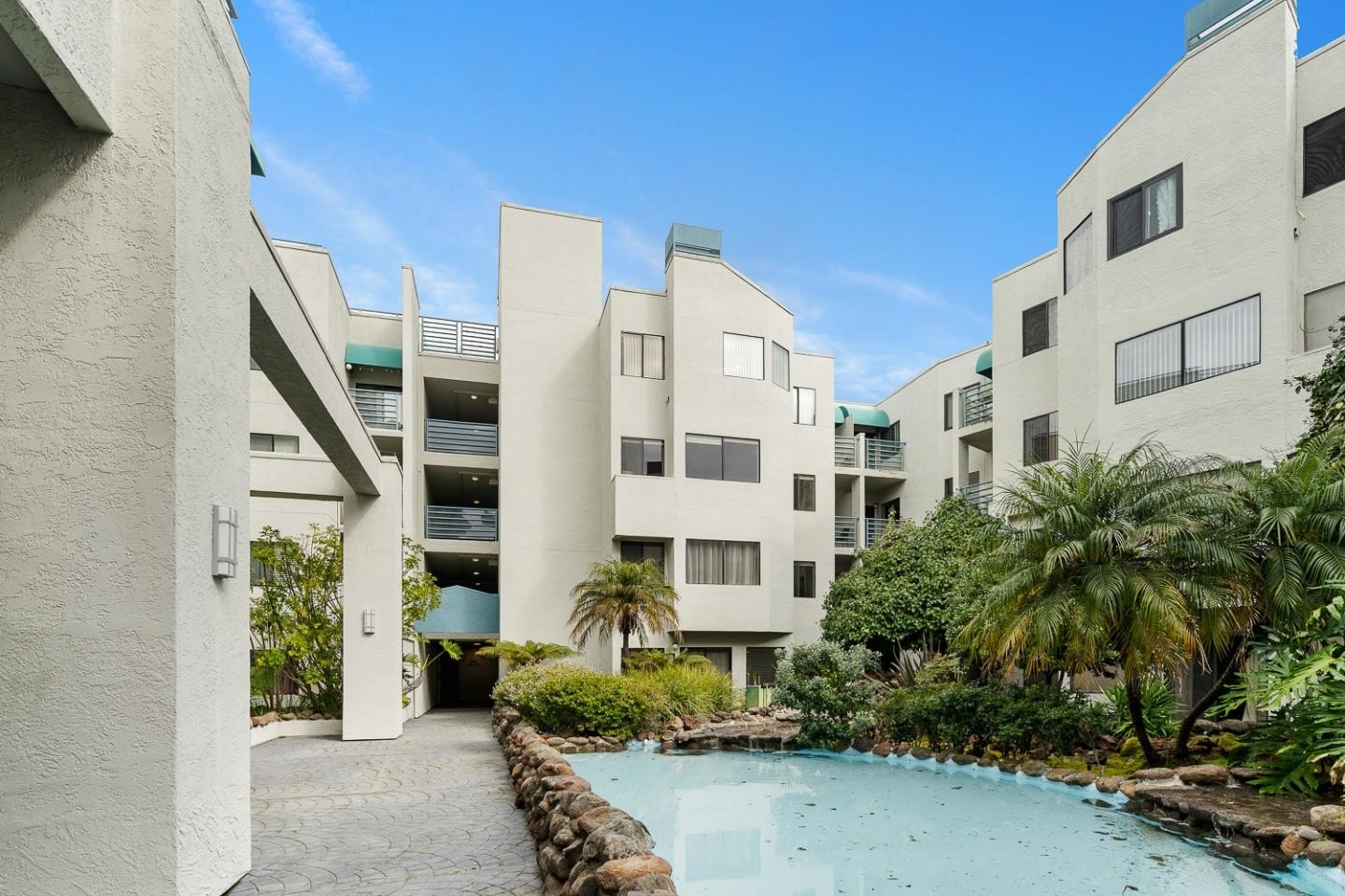 320 Peninsula Ave Unit 316  