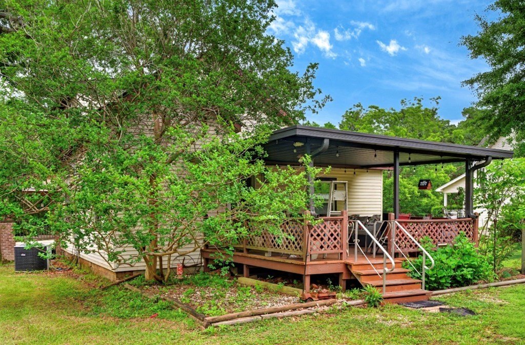 Single Family 4BR 2BA - 931 Old Hwy 11, Carriere, MS