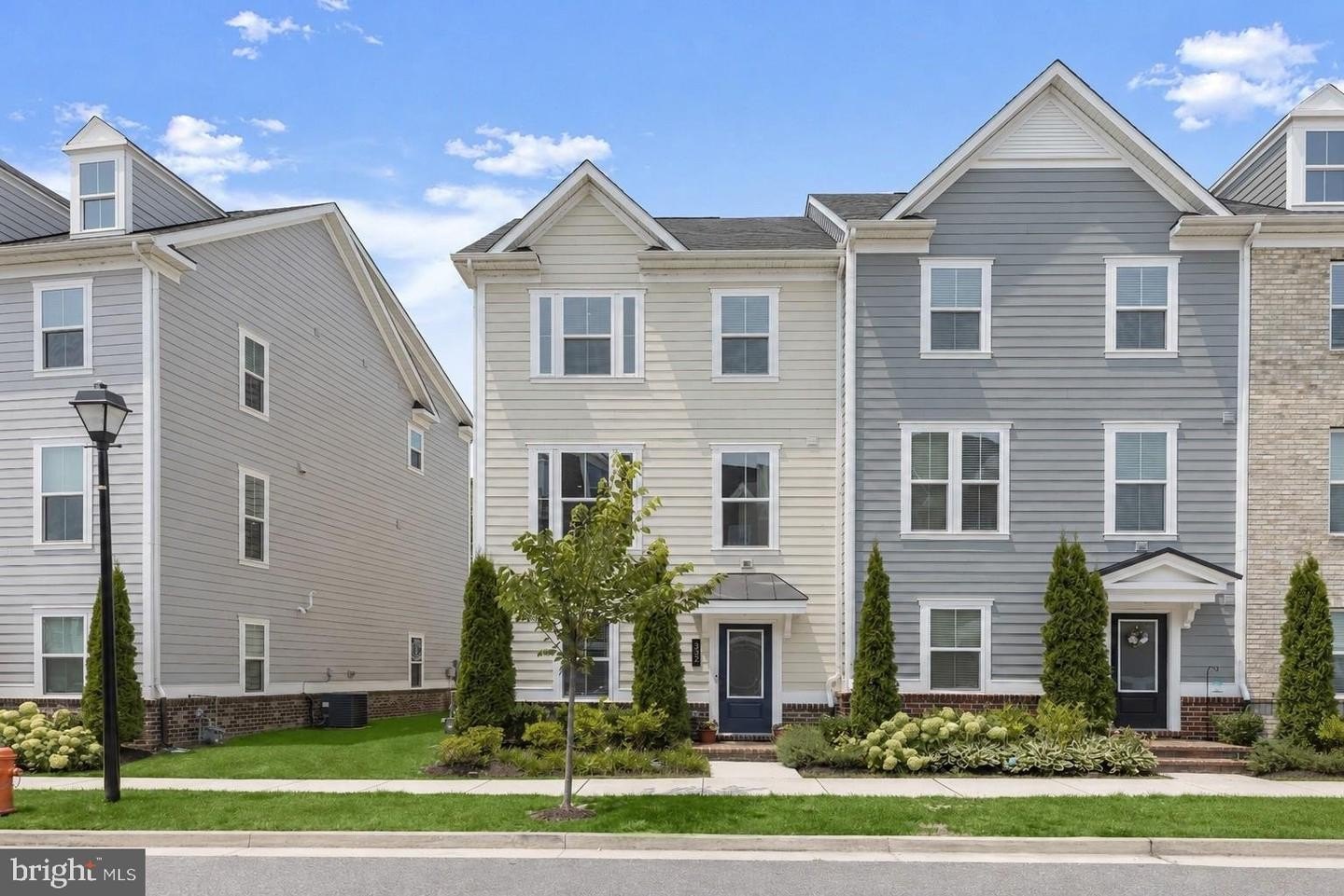 Single Family 3BR 3BA - 322 HERITAGE ST, BALTIMORE, MD