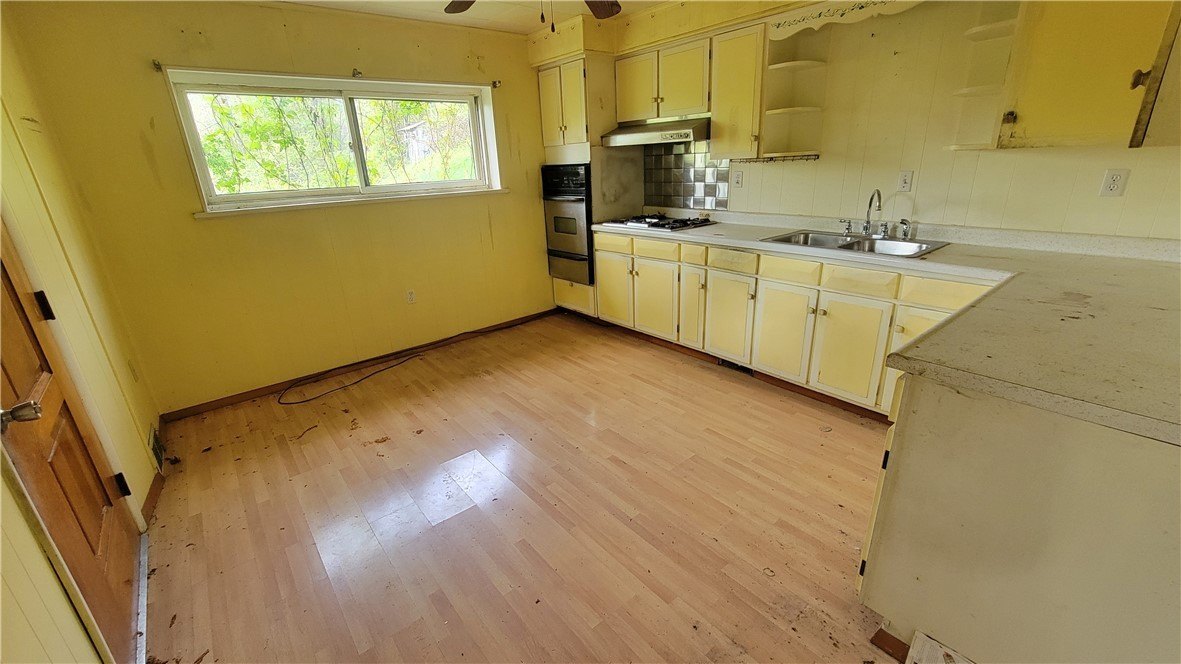 Single Family 3BR - 123 Sims Ln, Charleroi Boro, PA
