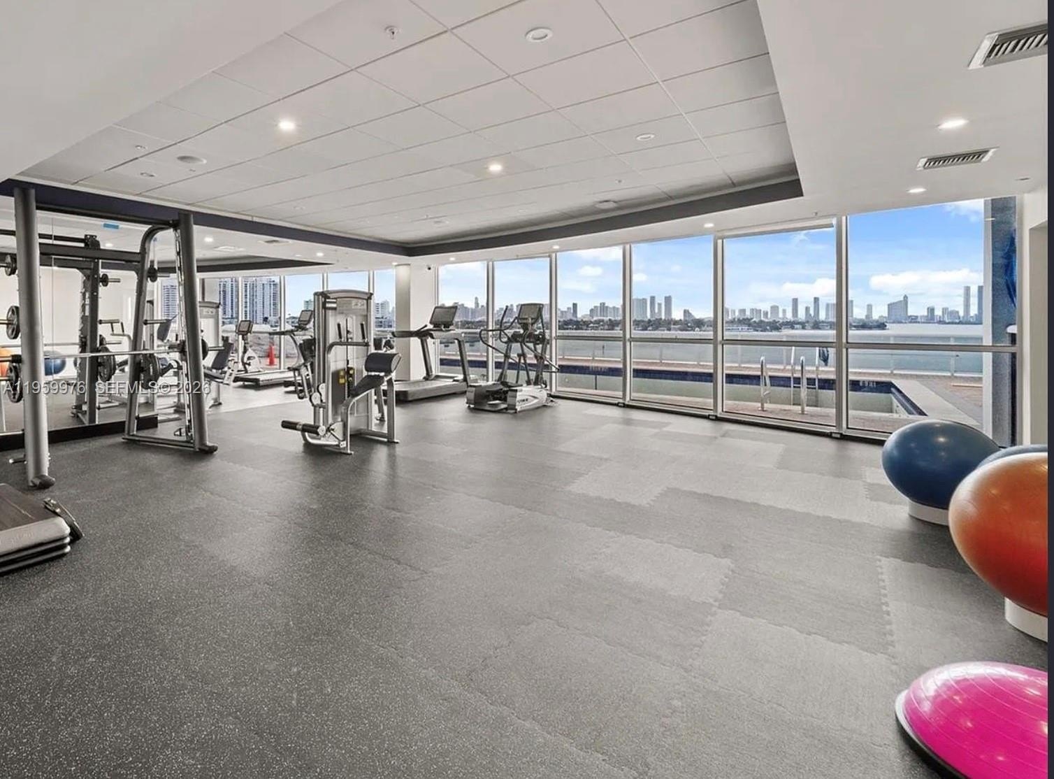 Condo 2BR 2BA - 1900 Sunset Harbour Dr, Miami Beach, FL