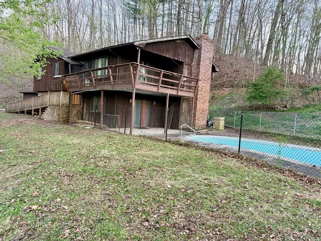 Single Family 5BR 3BA - 220 Panther BLVD, Hager Hill, KY