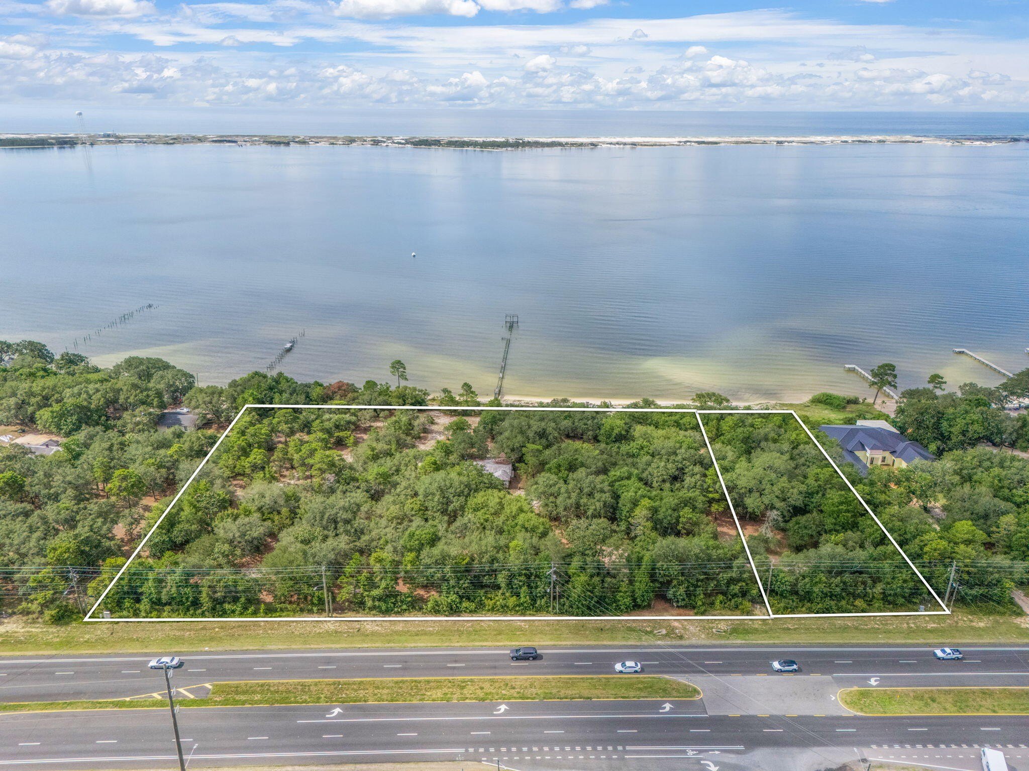Single Family - 9751 Navarre Parkway, Navarre, FL