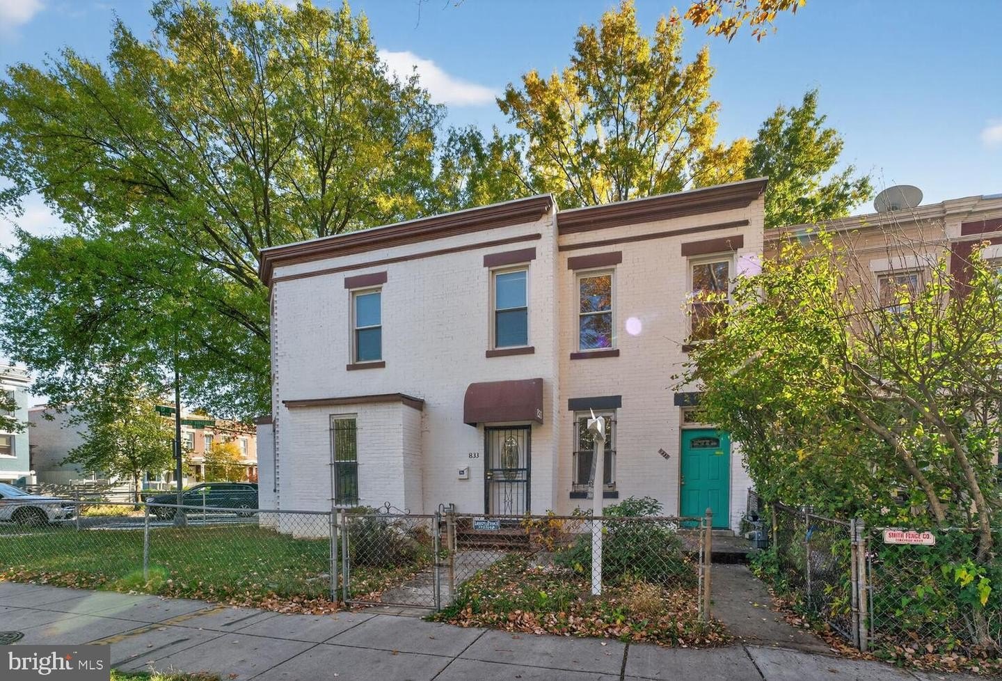 Single Family 4BR 3BA - 833 L ST NE, WASHINGTON, DC
