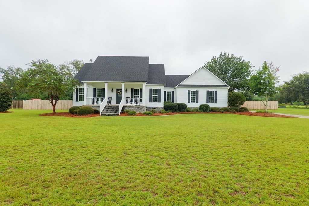 Single Family 4BR 3BA - 59 McKentson Lane, Nashville, GA