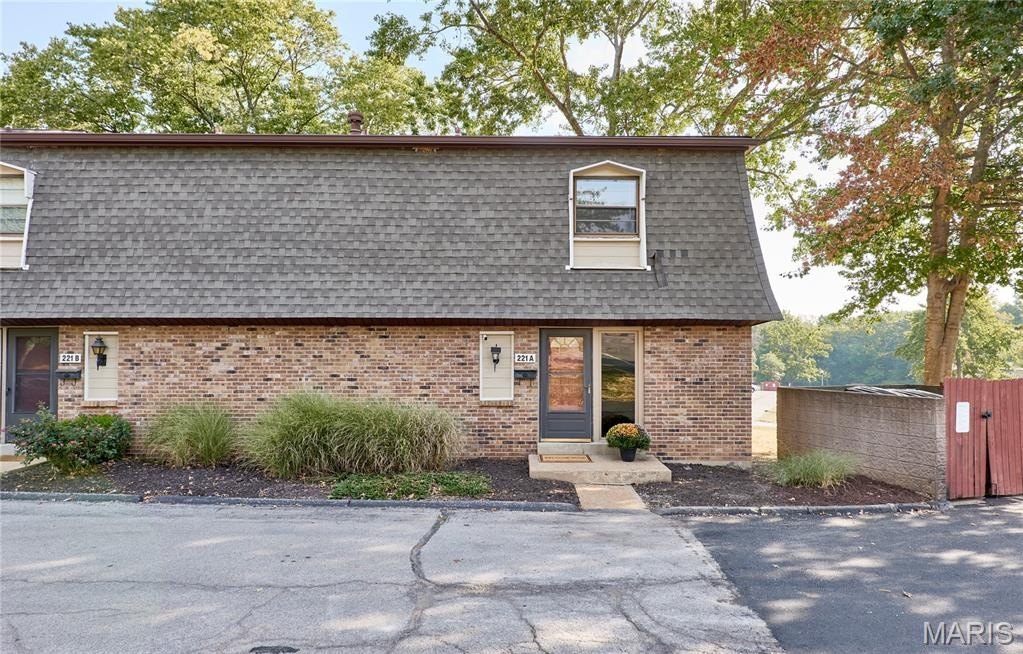 Single Family 3BR 3BA - 221 Braeshire Drive, Ballwin, MO