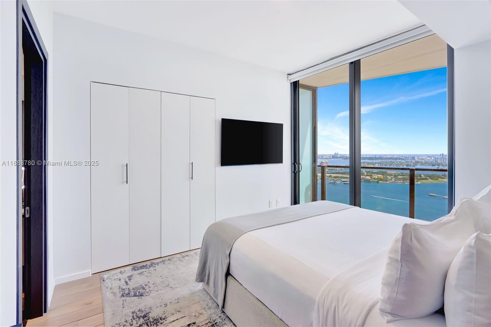 Condo 1BR 1BA - 398 NE 5th St, Miami, FL