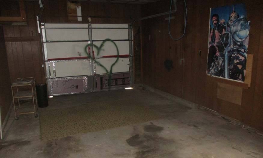Single Family 3BR 2BA - 206 W Third Street, Gordon, NE