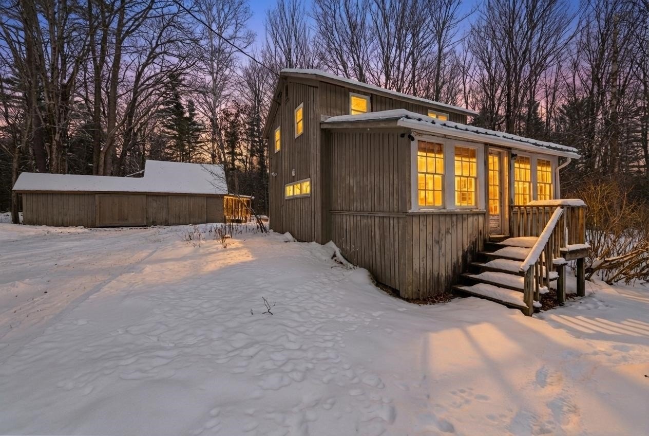 Single Family 4BR 2BA - 8 Avery Road, Campton, NH
