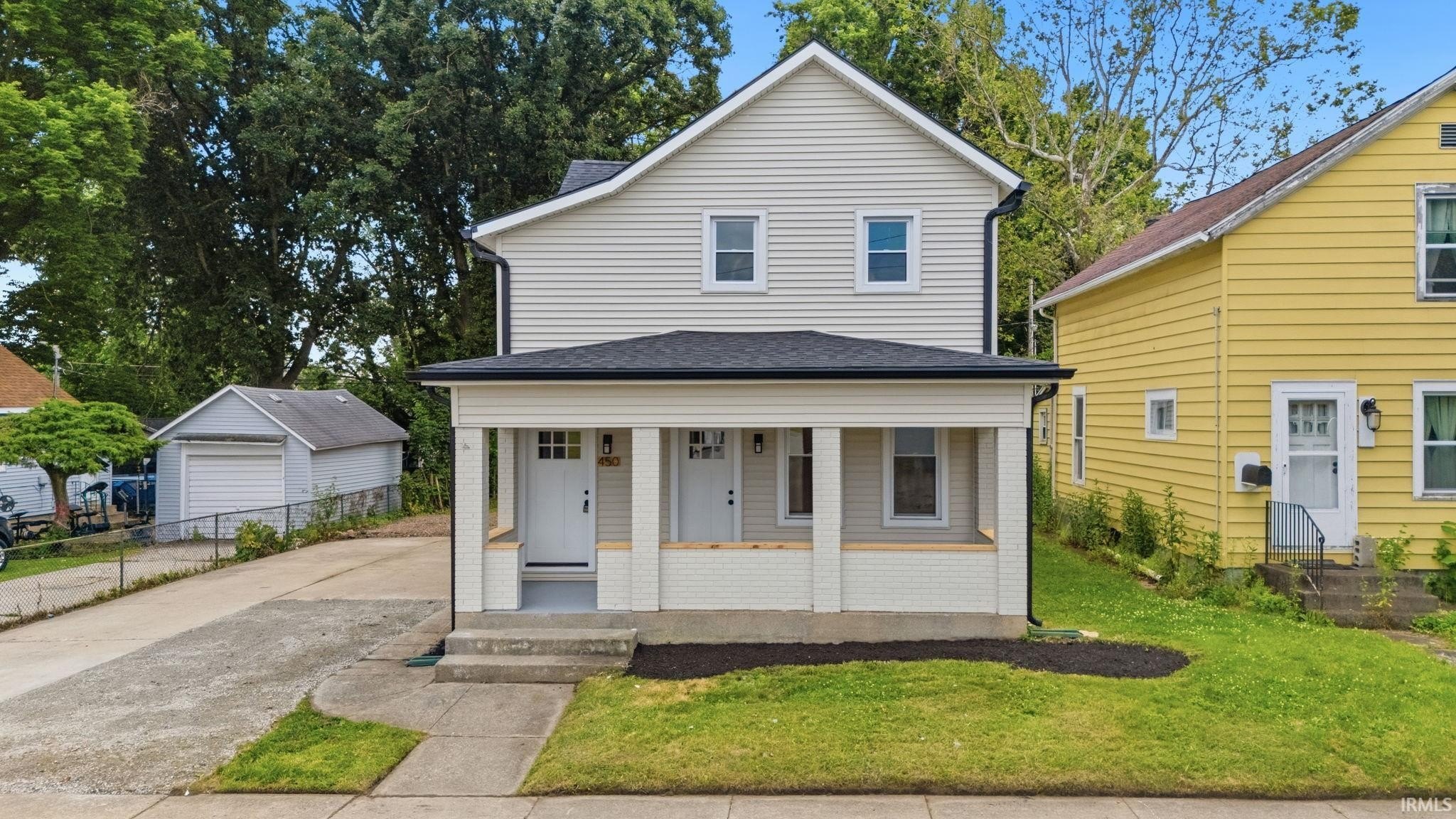 Single Family 4BR 2BA - 450 Elizabeth Street, Fort Wayne, IN