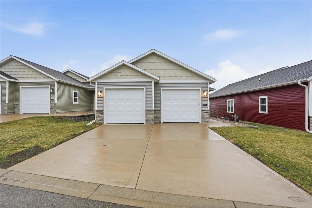 Single Family 2BR 2BA - 1206 Tivoli Circle, Oregon, WI