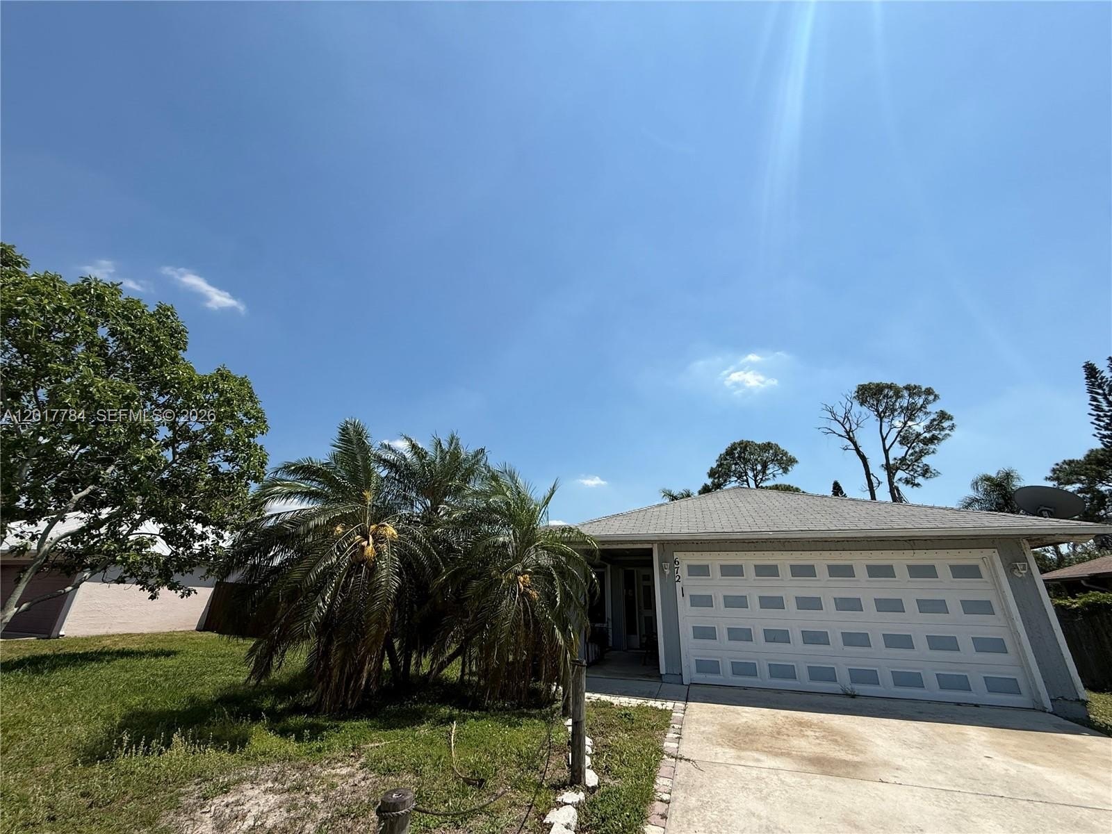 Single Family 3BR 2BA - 672 SW Ewing Ave, Port St. Lucie, FL