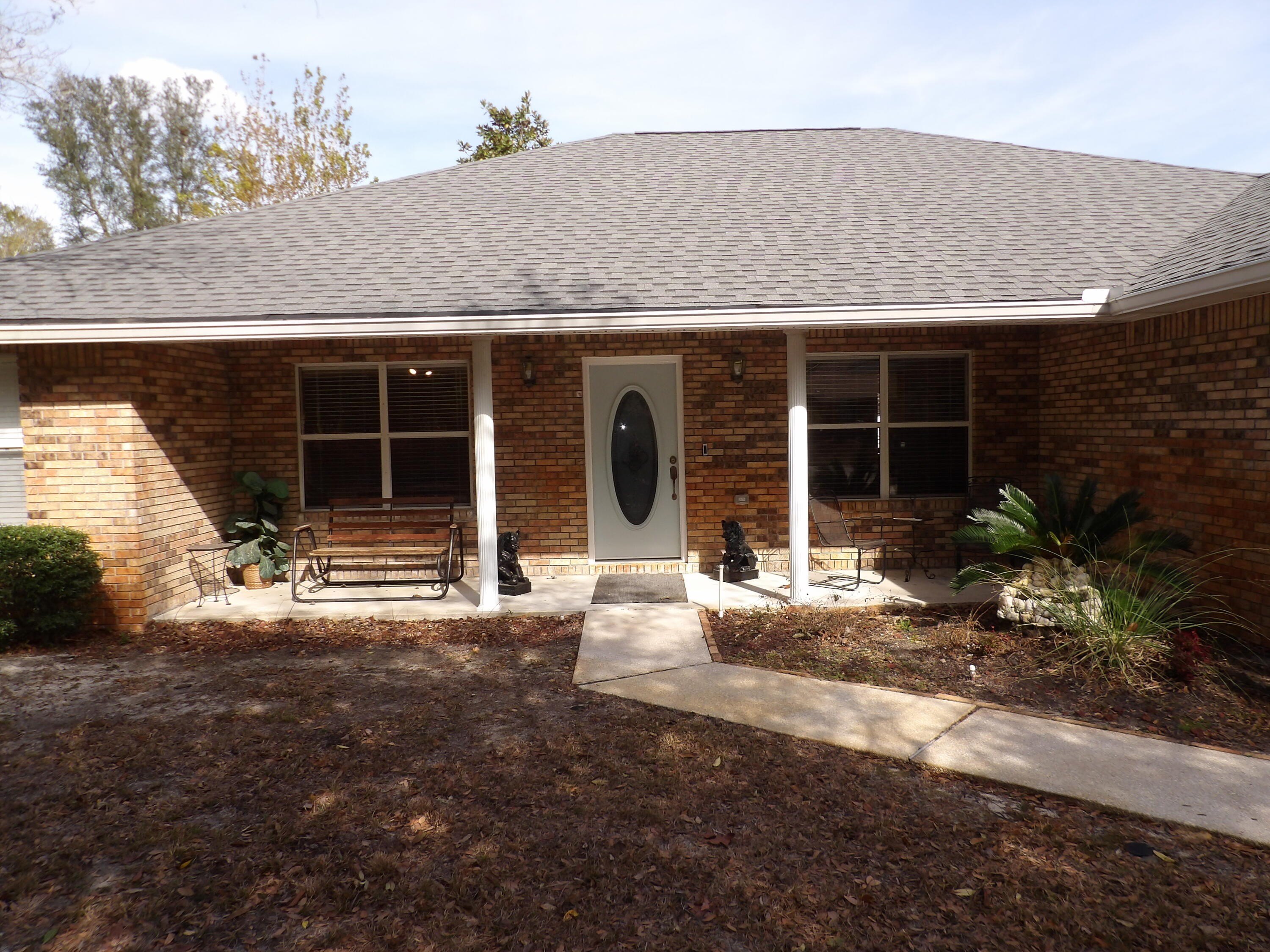 Single Family 4BR 3BA - 6524 Robar Tesora Street, Navarre, FL
