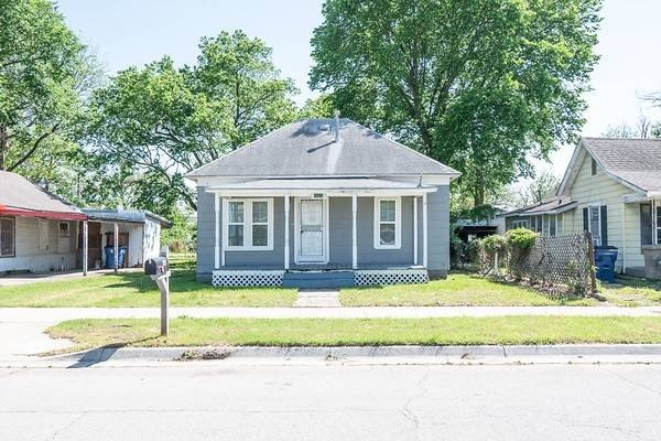 Single Family 2BR 1BA - 1217 W 9th St, Coffeyville, KS