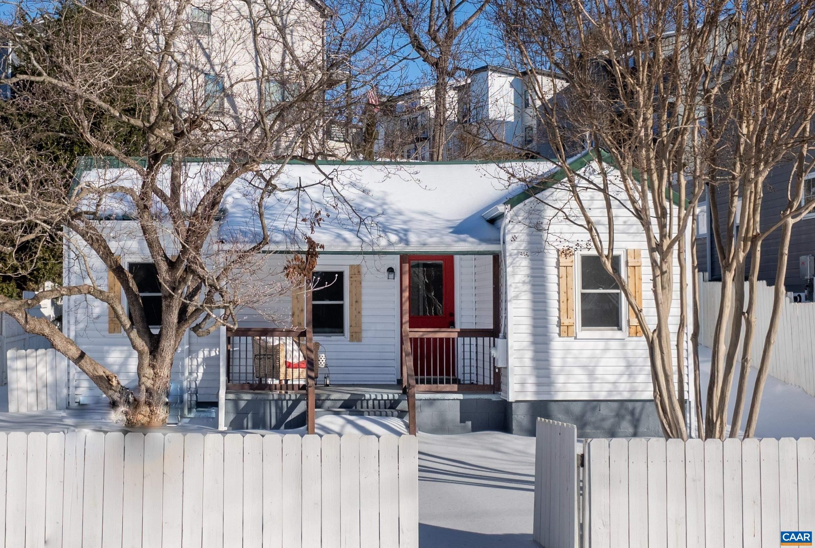 Single Family 2BR 1BA - 419 QUARRY RD, CHARLOTTESVILLE, VA