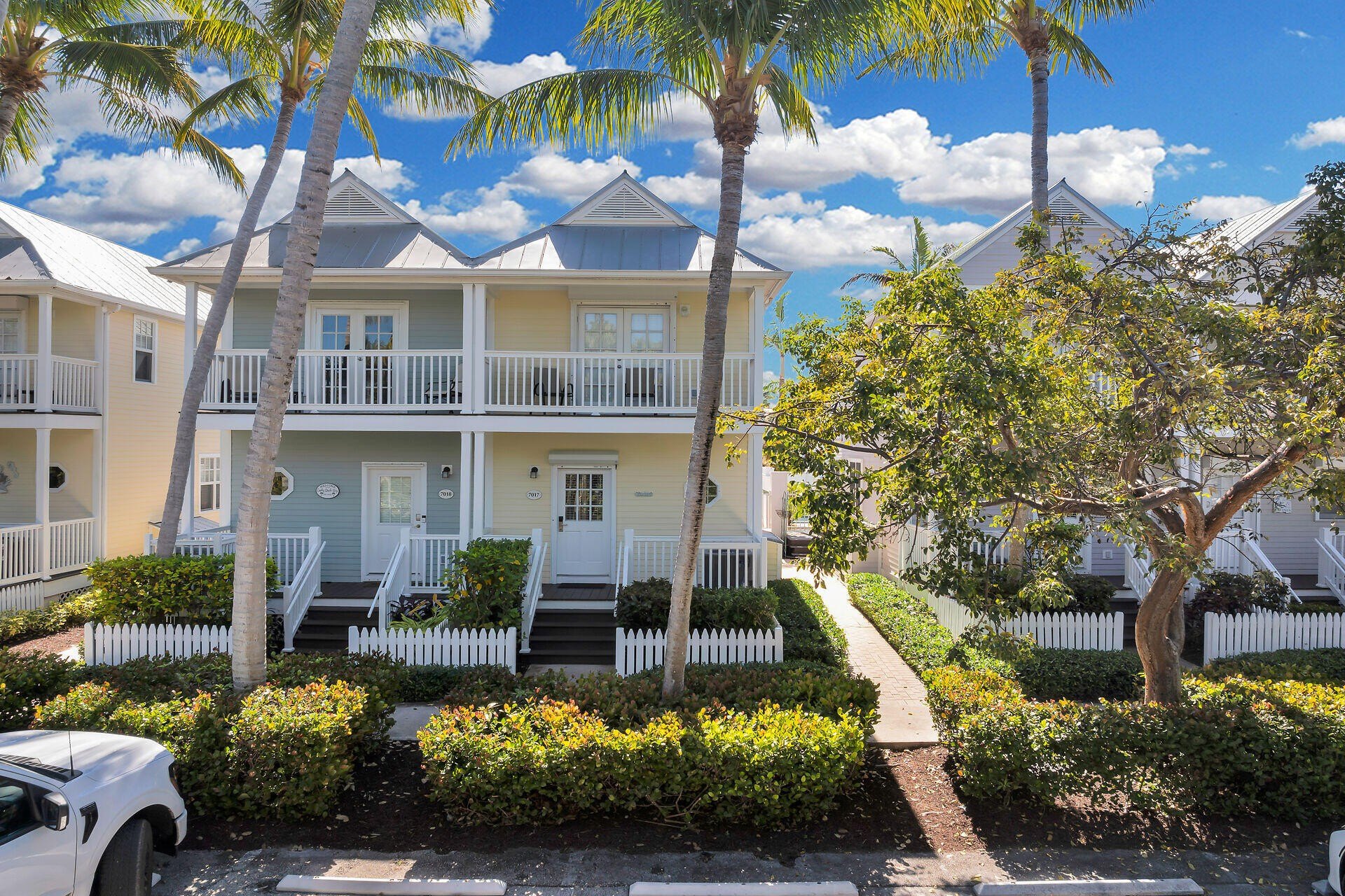 Single Family 2BR 2BA - 7017 Harbor Village Drive, Duck Key, FL