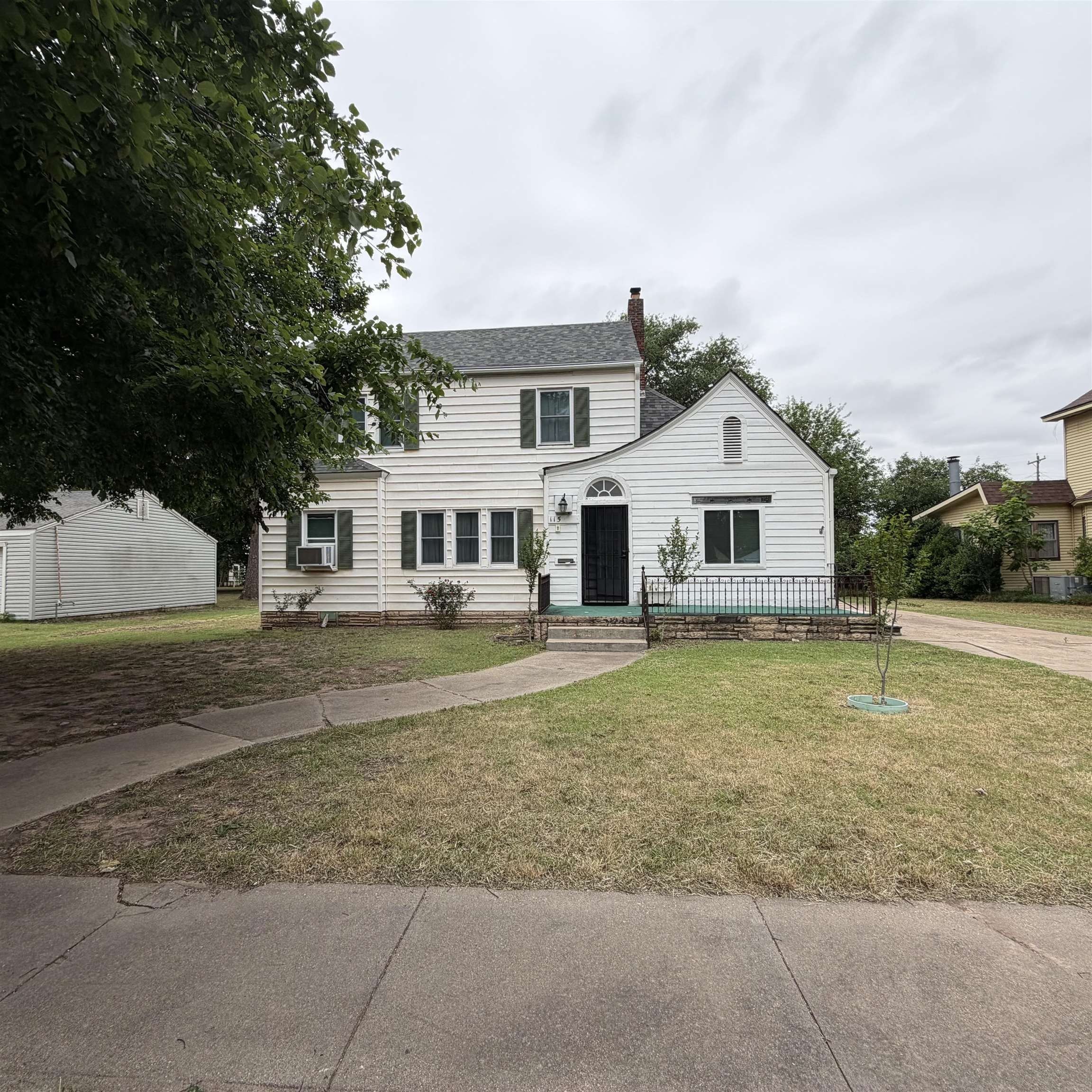 Other 5BR 2BA - 115 N 6th, Medford, OK