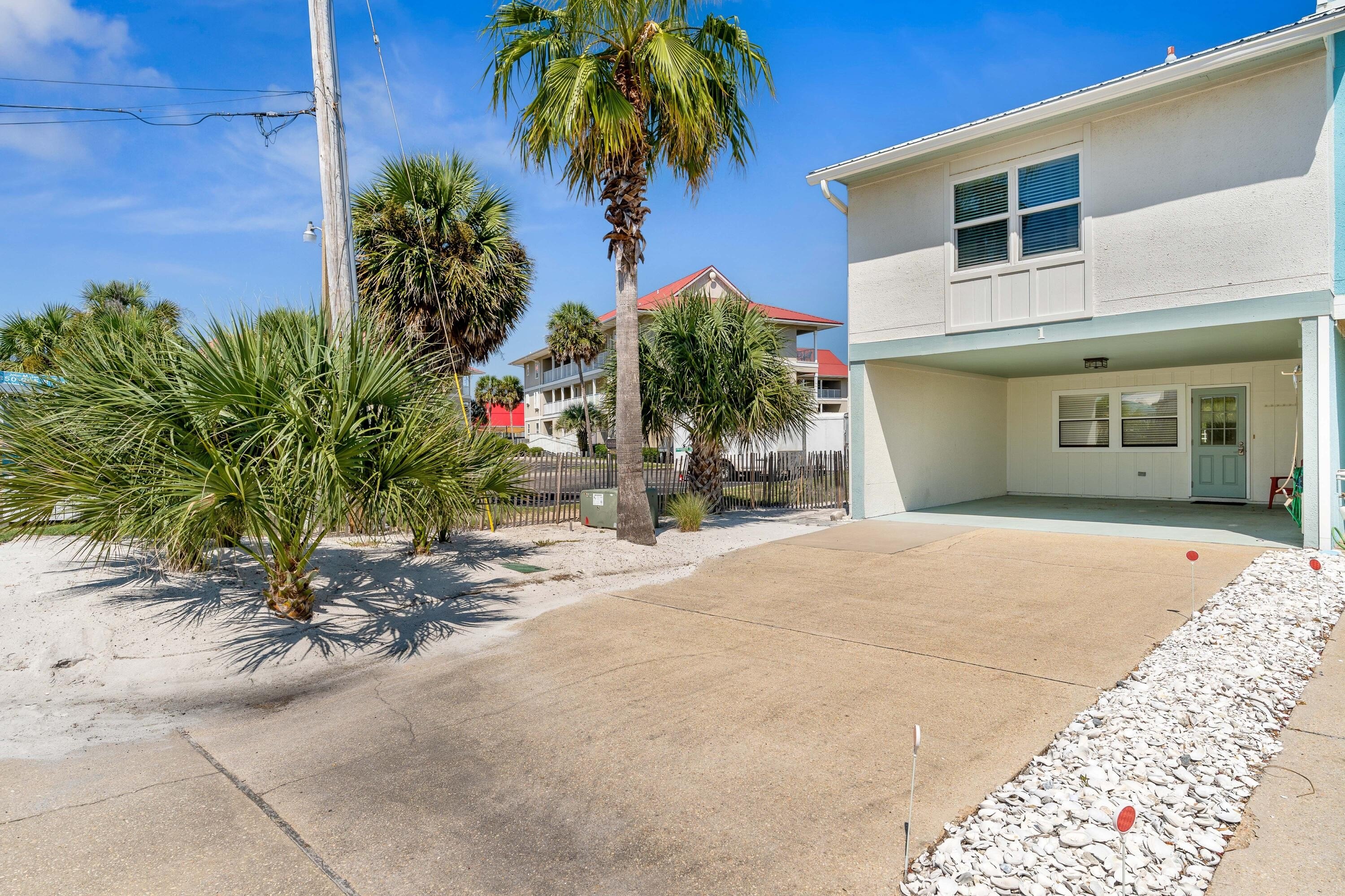 Single Family 1BR 1BA - 7480 White Sands Boulevard, Navarre, FL