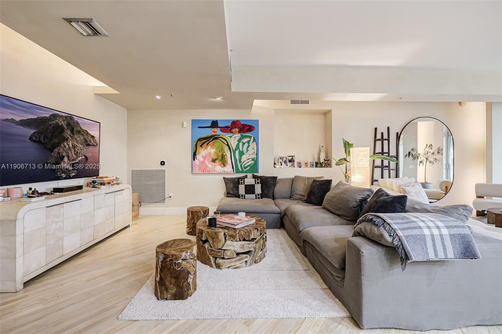 Condo 2BR 3BA - 2001 Meridian Ave, Miami Beach, FL