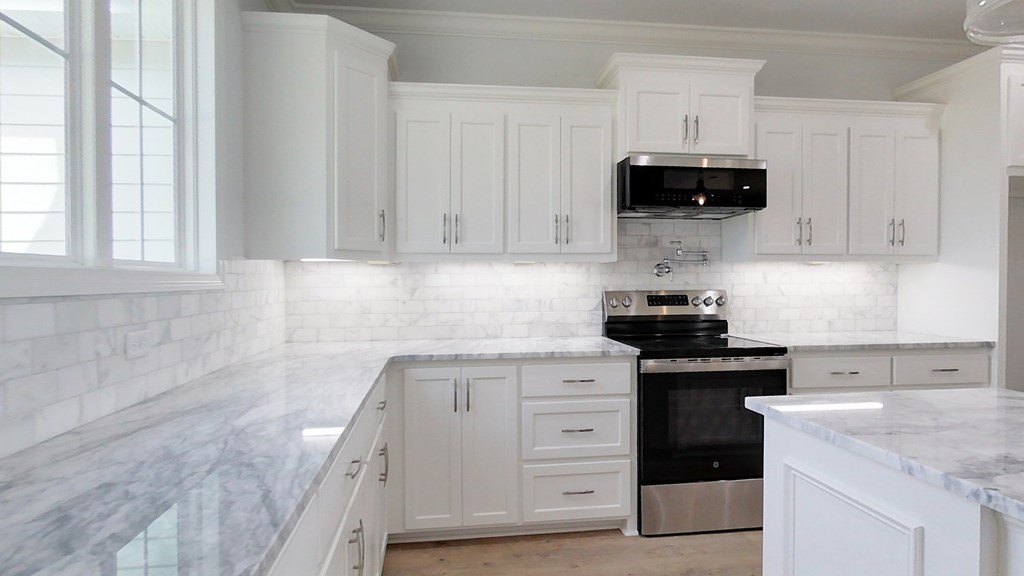 Single Family 4BR 2BA - 201 Bailey Circle, Thomasville, GA