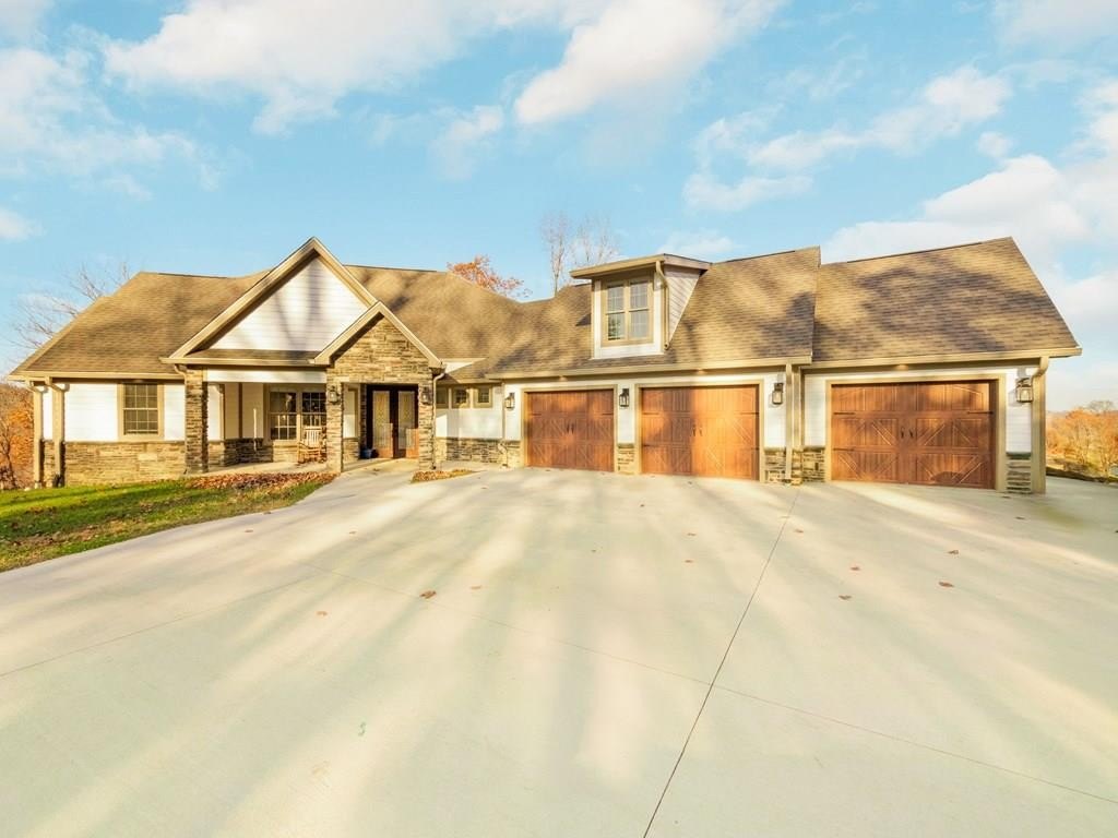 Single Family 4BR 4BA - 80 Rebel Trail, Hazard, KY