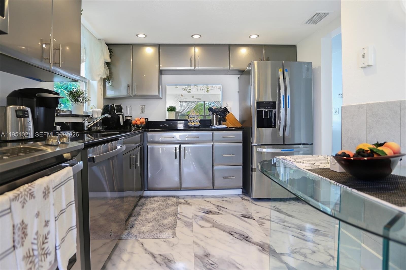 Condo 2BR 2BA - 6570 Royal Palm Blvd, Margate, FL
