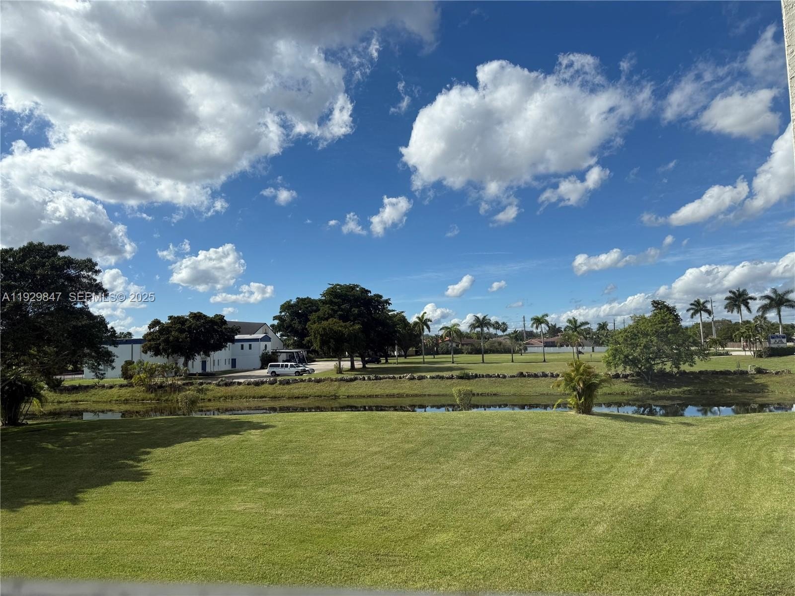Condo 2BR 2BA - 6890 Royal Palm Blvd, Margate, FL