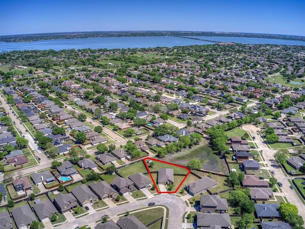 Single Family 4BR 2BA - 6716 Elm Street, Rowlett, TX