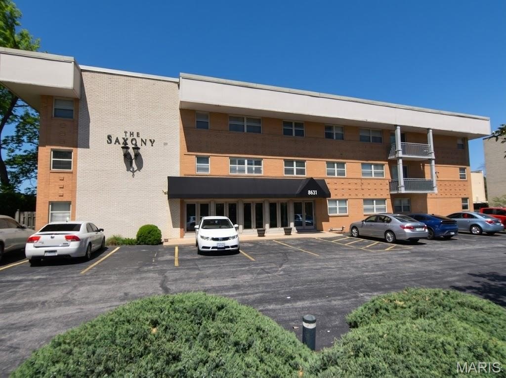 Condo 1BR 1BA - 8631 Old Bonhomme Road, St Louis, MO