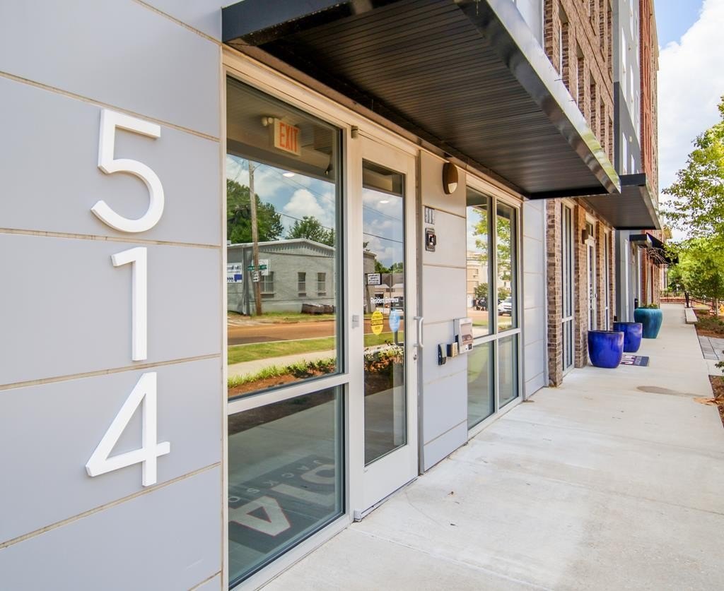 Condo 3BR 4BA - 514 Jackson Ave, Unit #207, Oxford, MS
