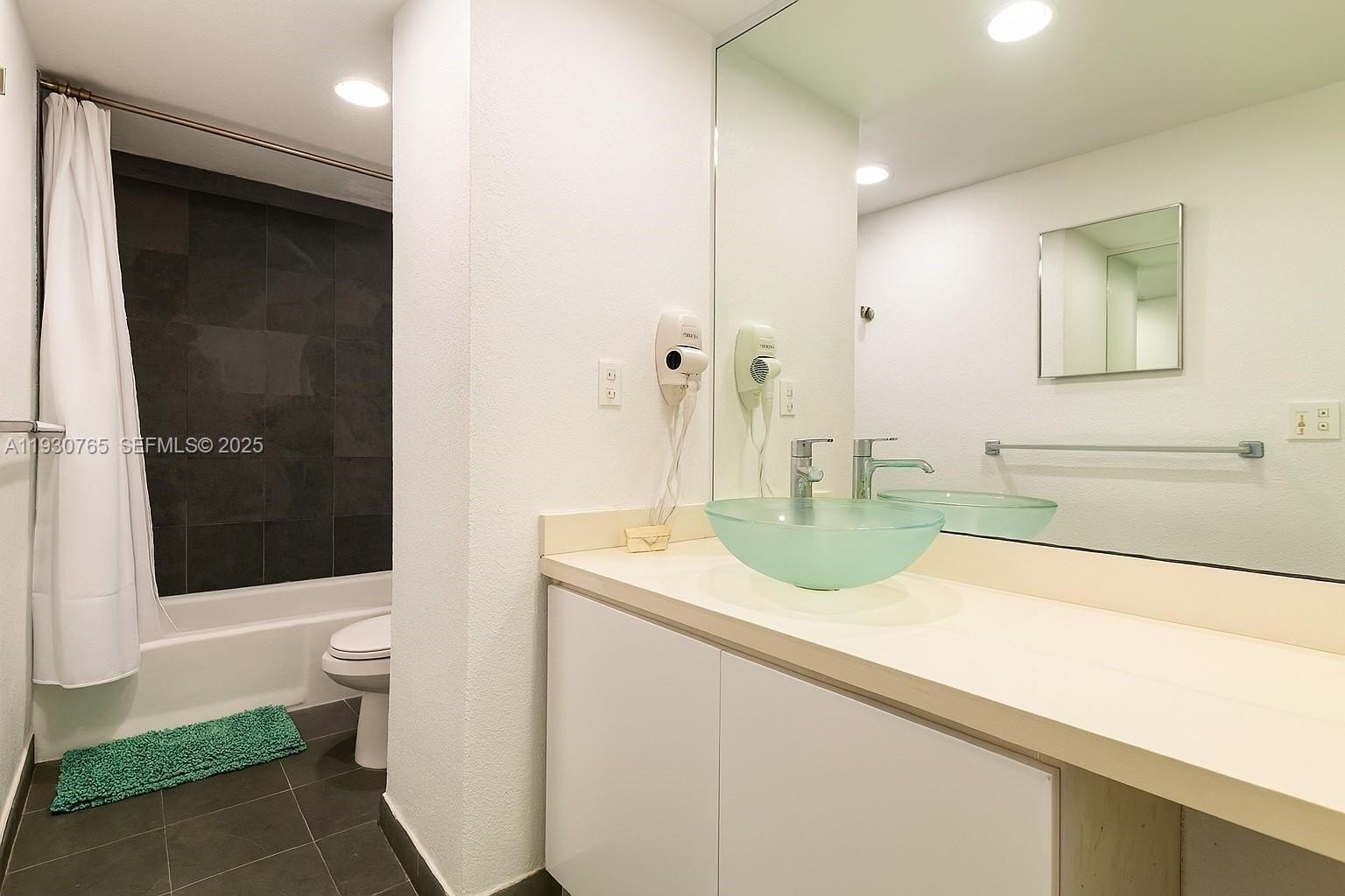 Condo 2BR 2BA - 4001 S Ocean Dr, Hollywood, FL