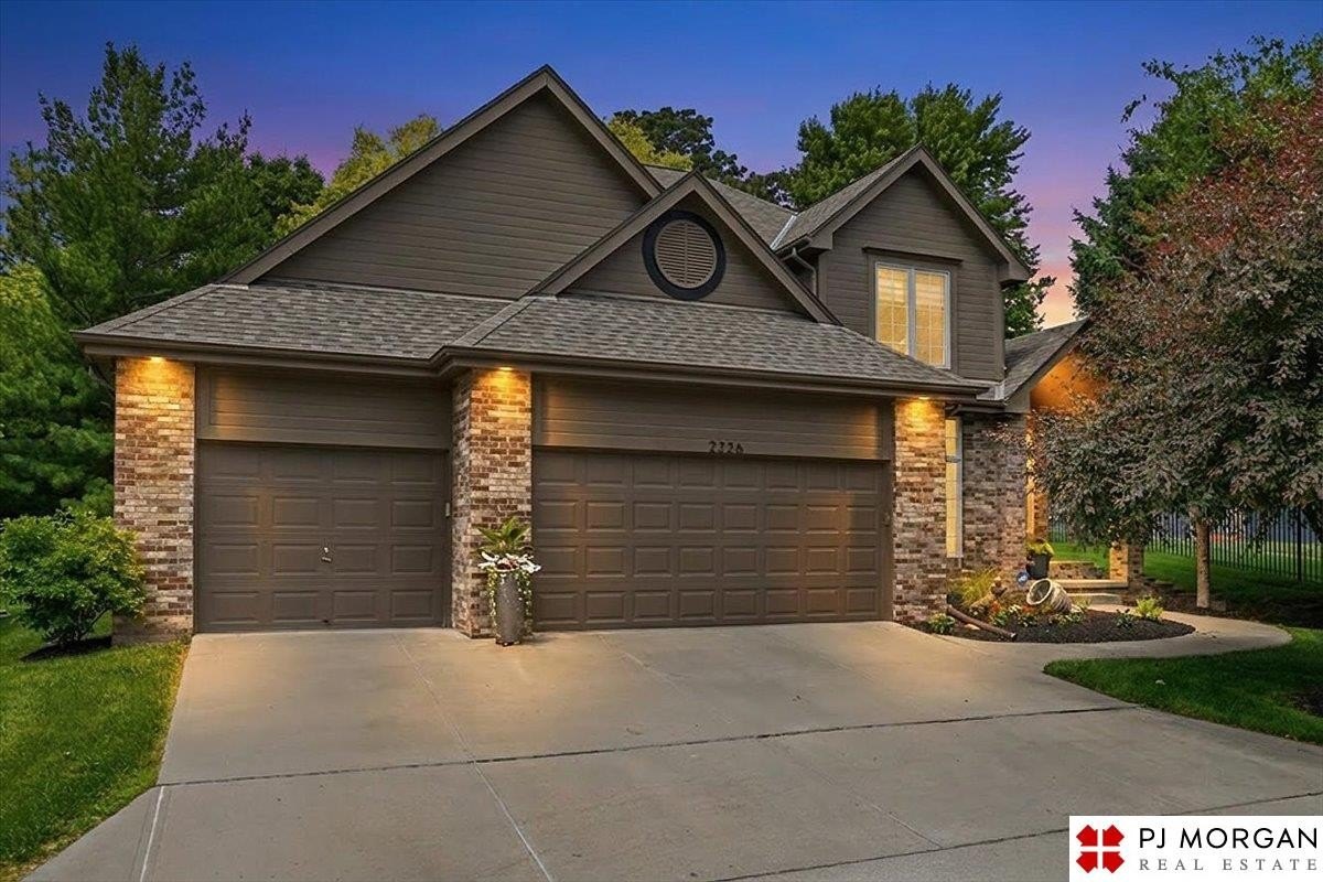 Single Family 4BR 4BA - 2226 S 89th Court, Omaha, NE