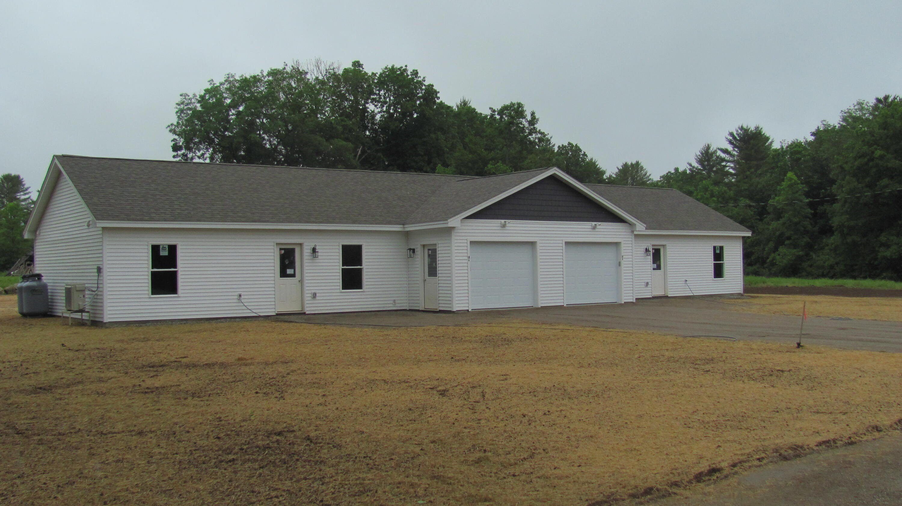 Single Family 4BR 4BA - 18 Thurlow Drive, Oxford, ME