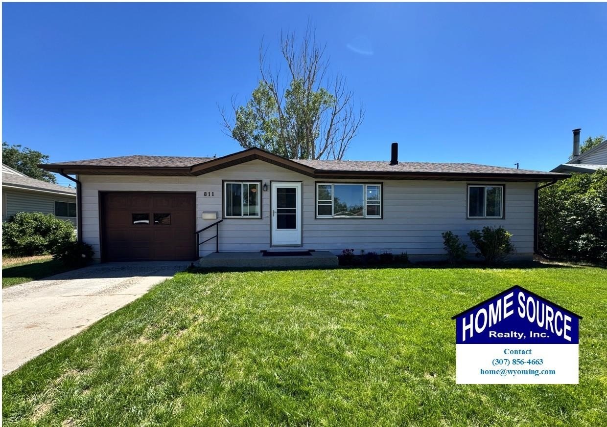 Single Family 3BR 2BA - 811 Rose Marie Dr, Riverton, WY